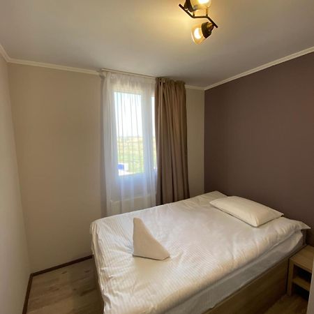 Autopark Hotel Lviv Extérieur photo