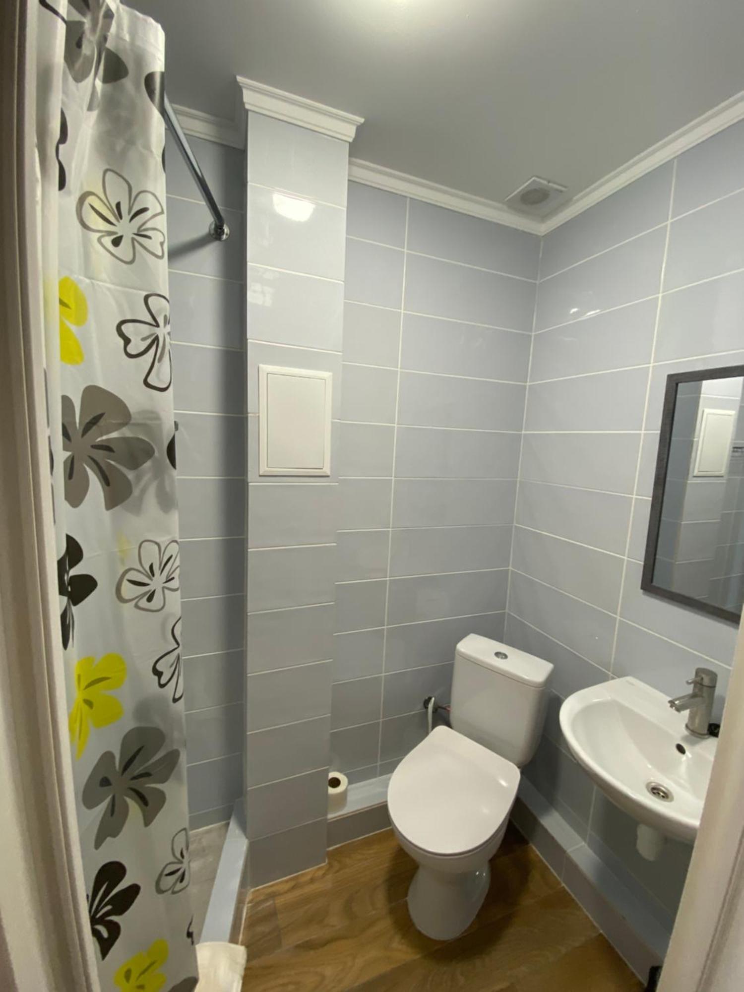 Autopark Hotel Lviv Extérieur photo