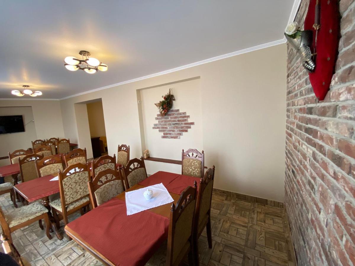 Autopark Hotel Lviv Extérieur photo